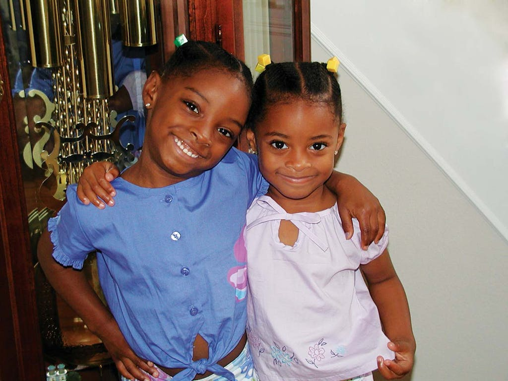 Simone Biles with her sister
