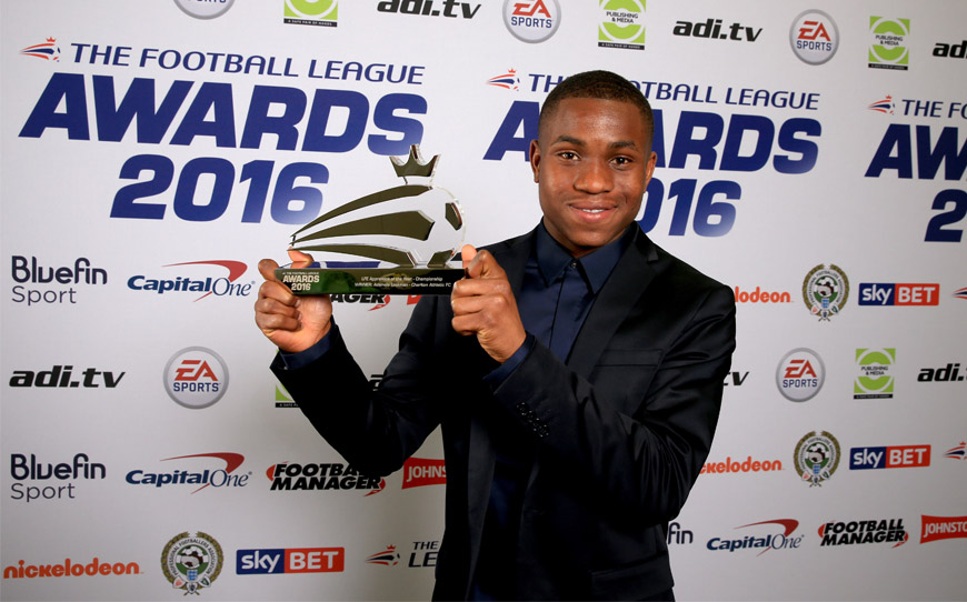 Ademola Lookman wins the Football League Apprentice of the Year in 2016