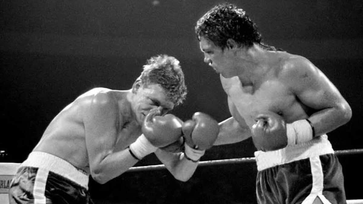Luis Resto punches Billy Collins Jr at Madison Square Garden