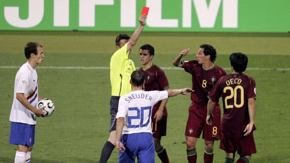 Deco shown a red card by Valentin Ivanov against Netherlands at the 2006 World Cup