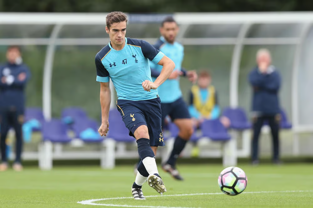 Winks at Spurs' academy