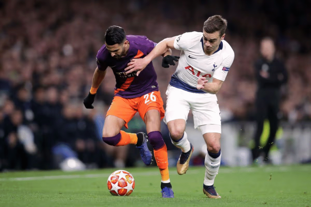 Winks and Mahrez contesting a duel