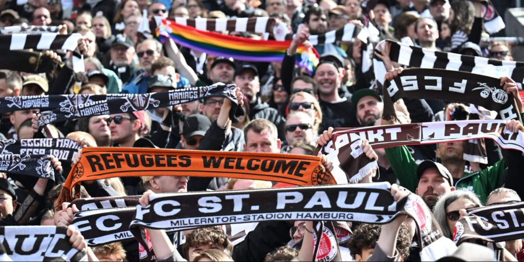 St. Pauli flag raising merchandize with different colours and message