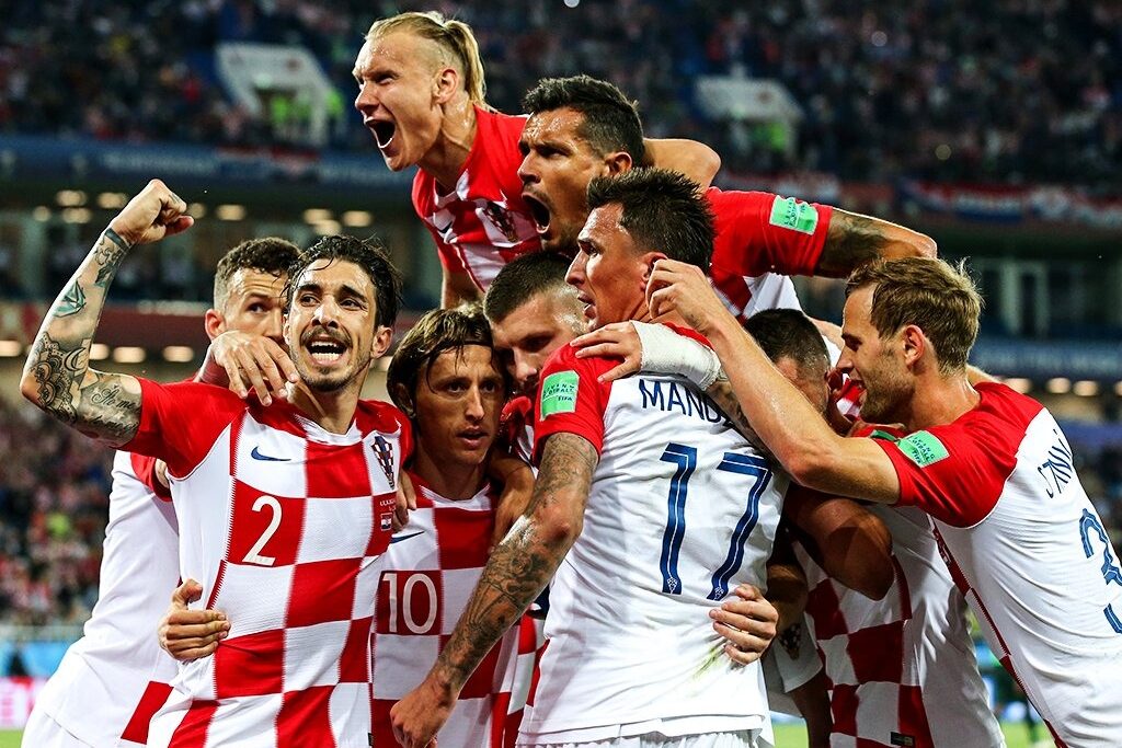 Craotia celebrating