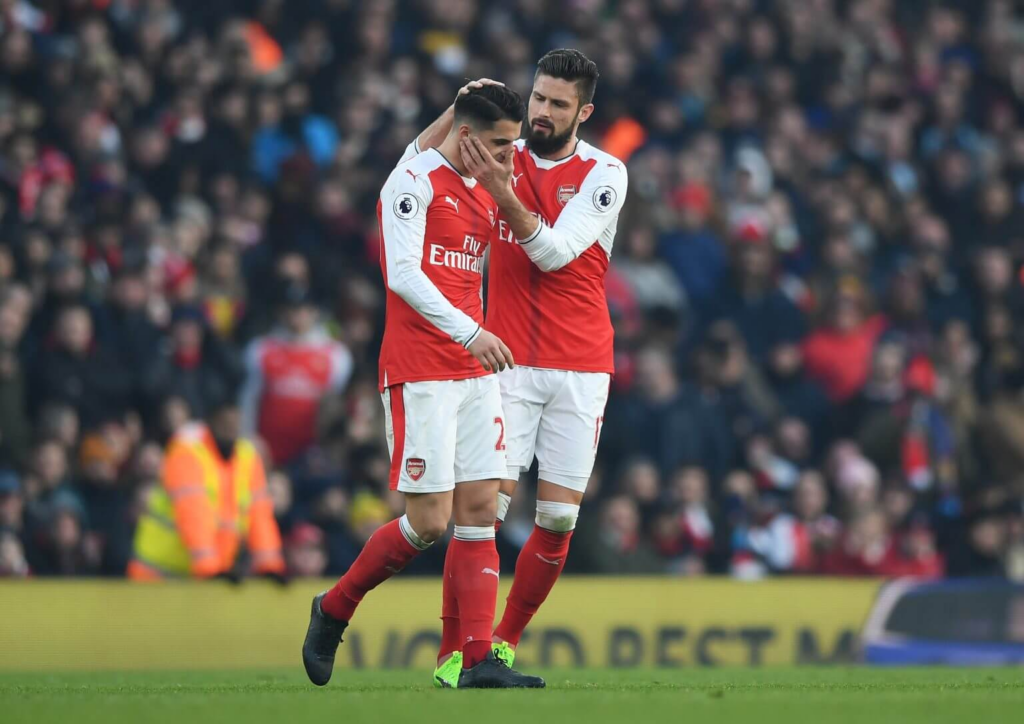 Oliver Giroud cheering Xhaka after a bad game 
