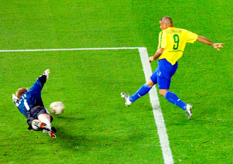 Ronaldo Nazário fires a shot past Germany's Oliver Kahn in the 2002 FIFA World Cup final