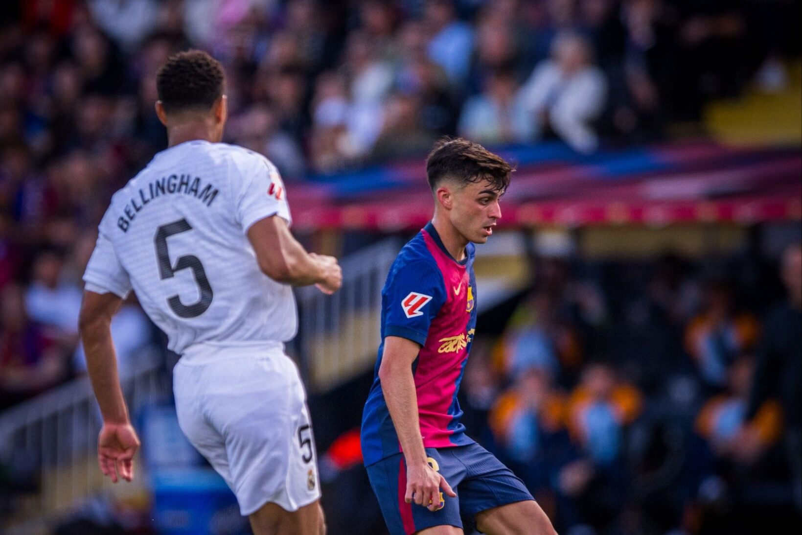 Bellingham and Pedri in action as Barcelona play Real Madrid